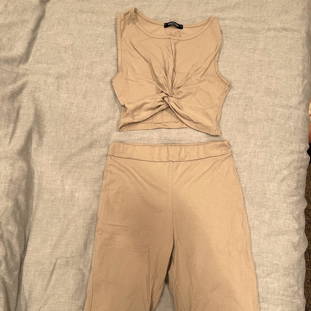 Nastygal Women’s Athleisure Biker Shorts and Crop Top Set